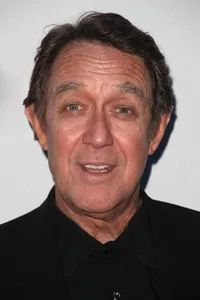 Larry Pine